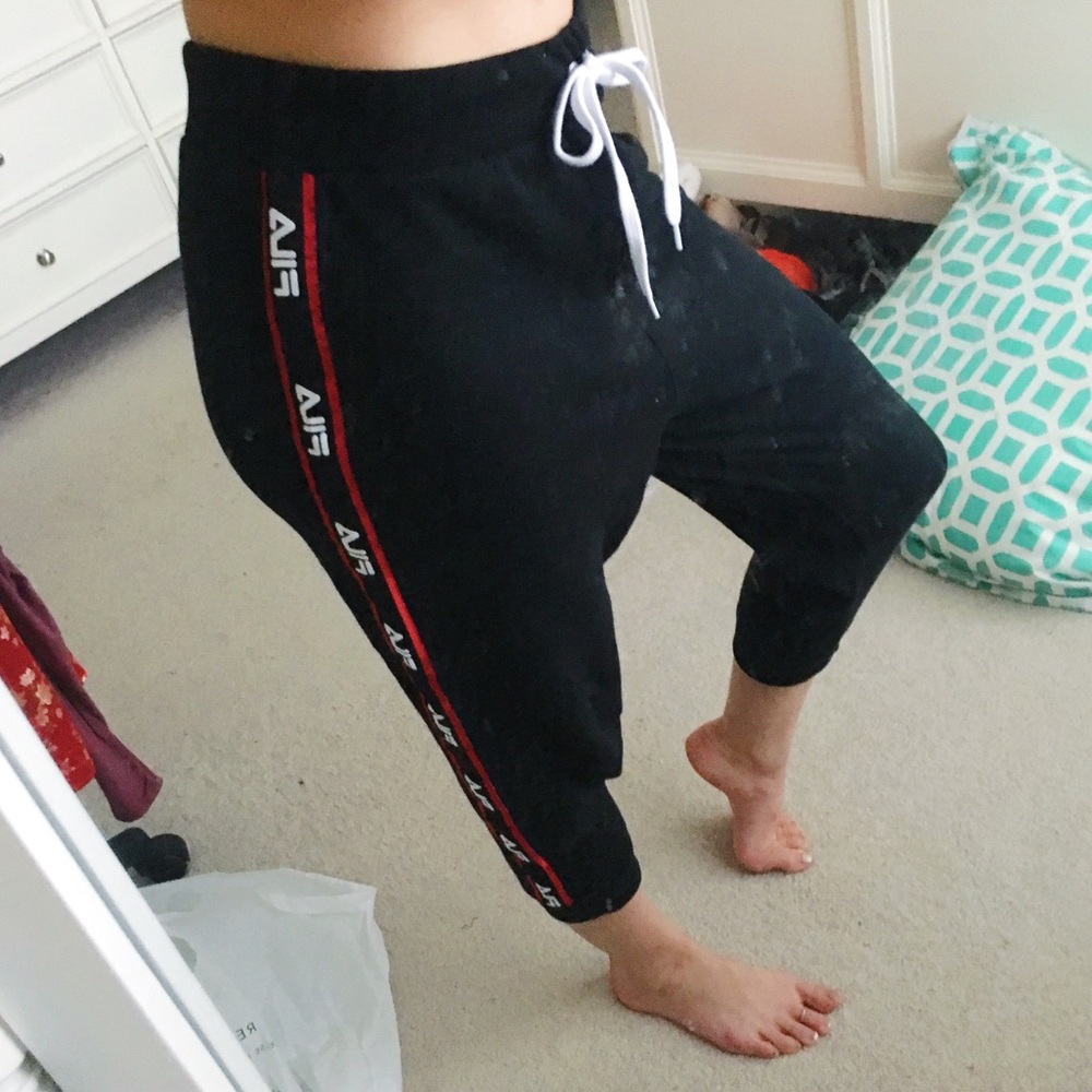 FILA Cropped Joggers